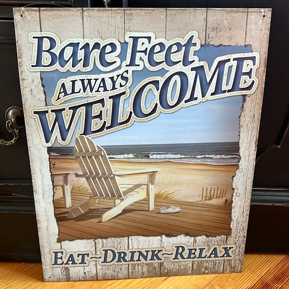 Wild Wings Distressed Metal “Bare Feet Always Welcome” Sign
